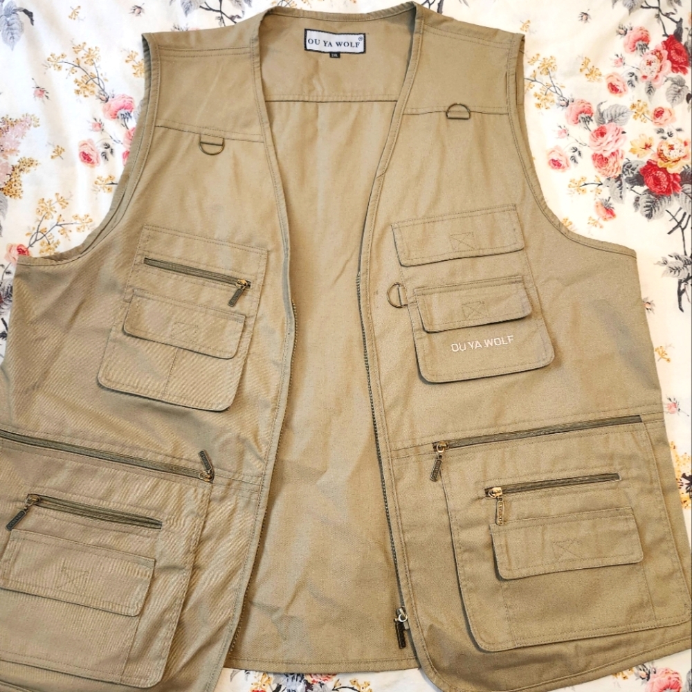 2XL Tan fishing hunting utility vest adjustable